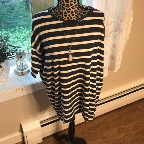 LuLaRoe Irma - Picture 1 of 2